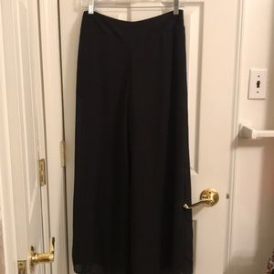 Wide Legged Pants